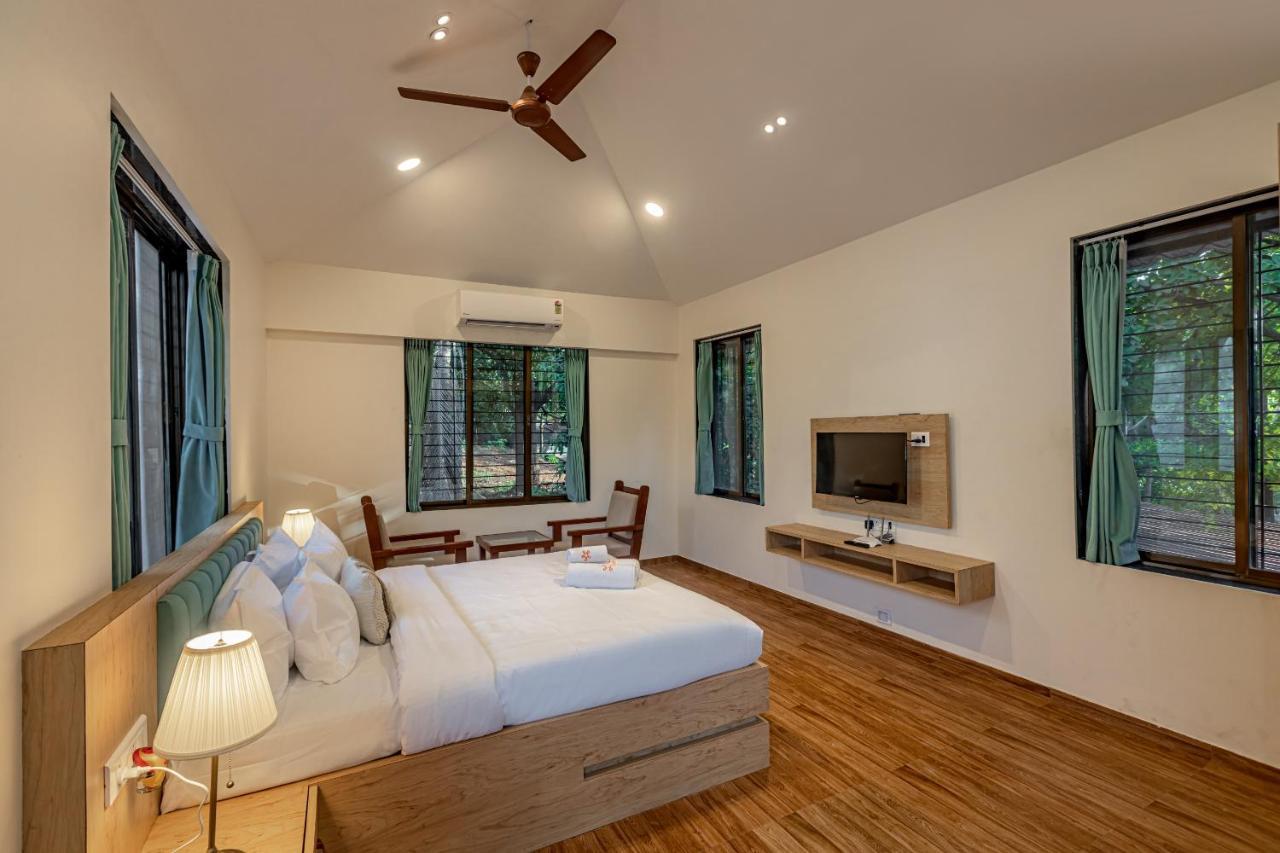 Saffronstays Riverfront Manor, 5-Bdr Pool Villa By Pej River Karjat Exterior photo